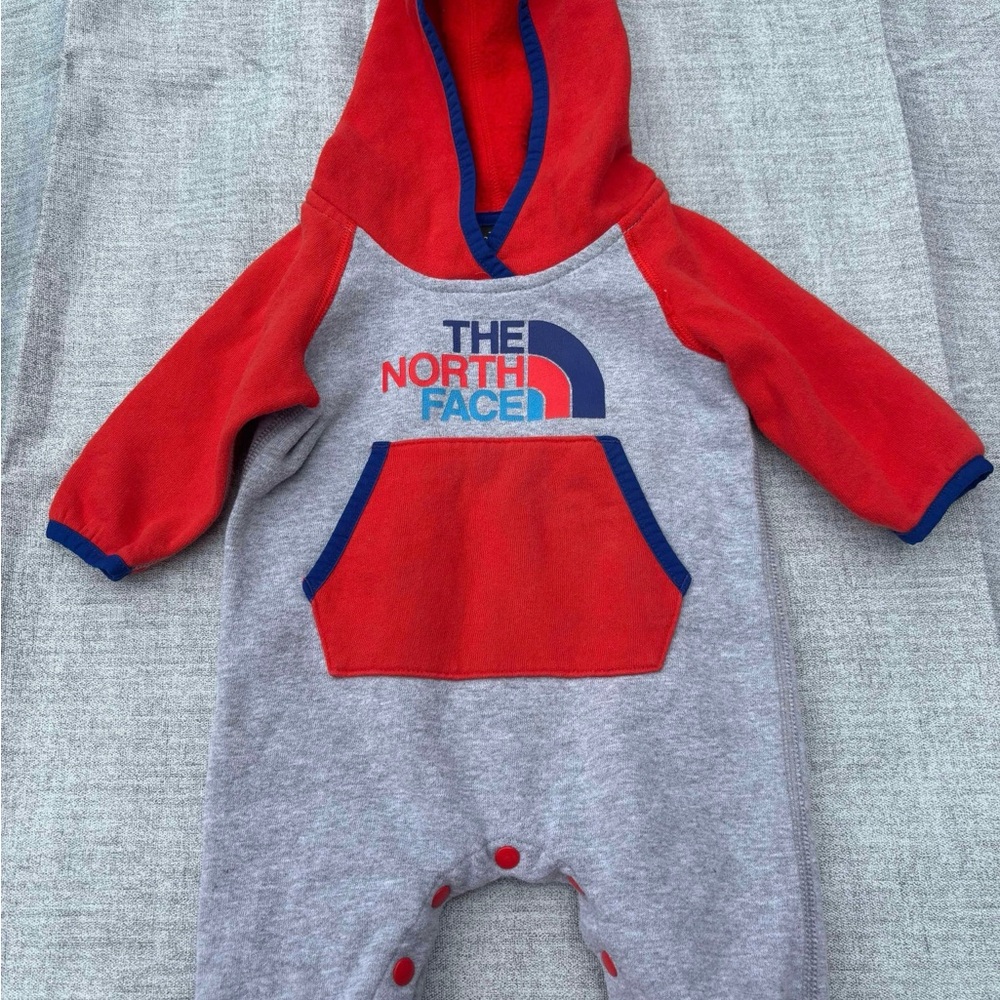 The North Face Kids Red and Gray Hooded Footie 0/3 months